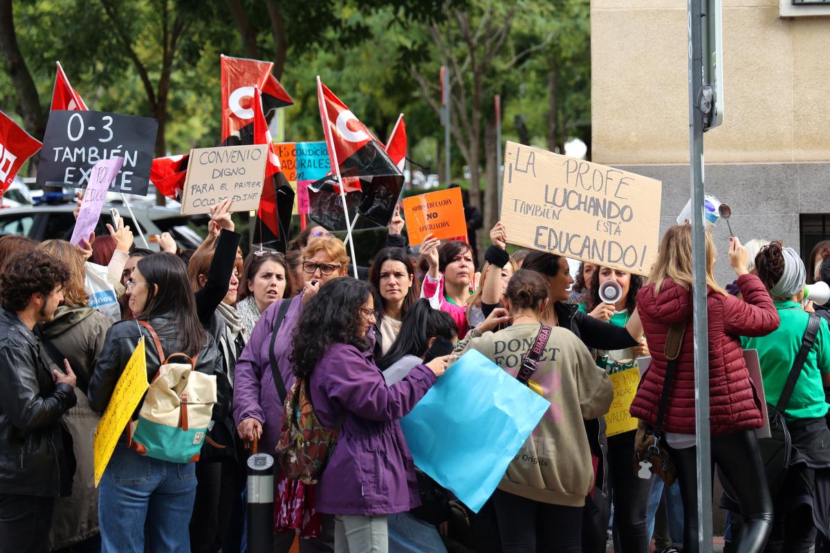 Huelga Escuelas Infantiles 25 de octubre 20223 - Calle Ferraz